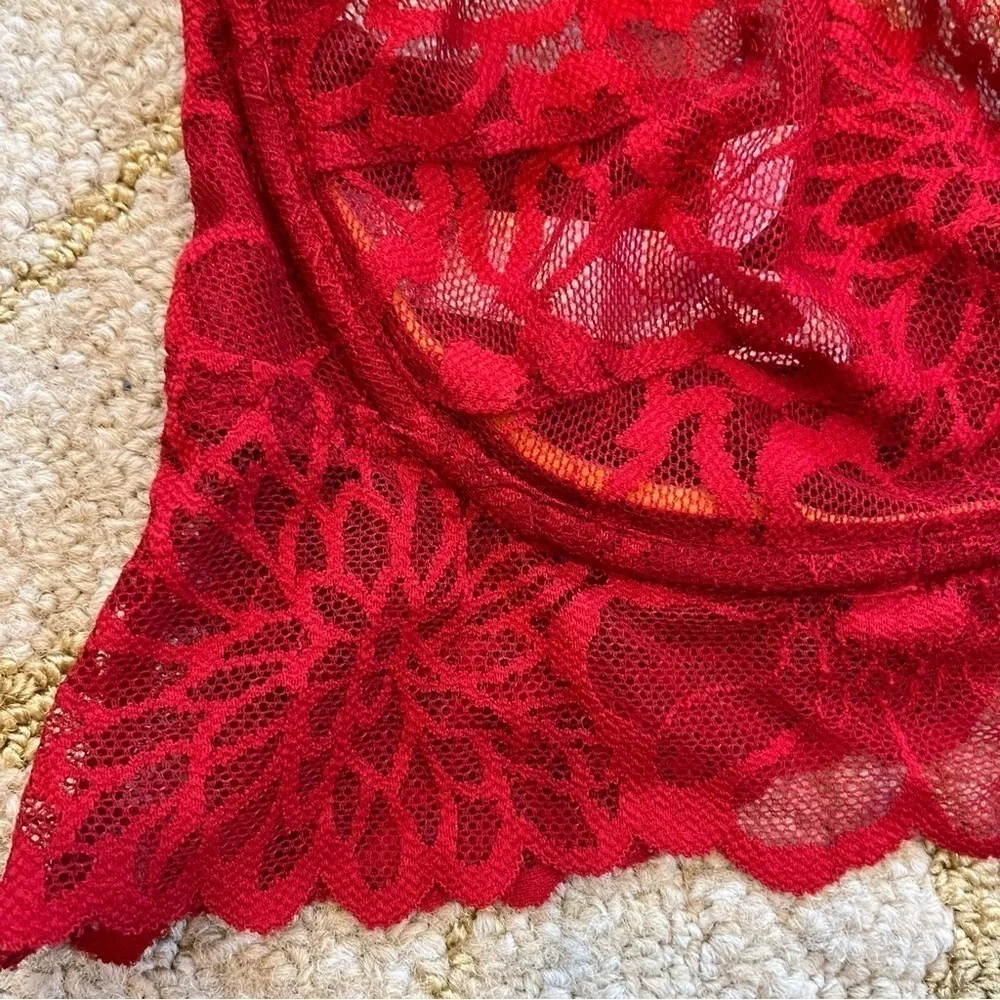🛼🍕🪻Victoria’s Secret plunge floral lace pushup bra red XS CLOSEOUT